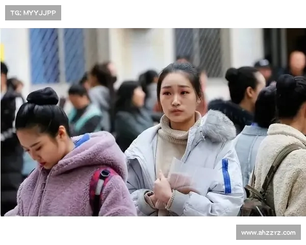 浙江高考状元总分,颜值与实力并存,妹妹的表情成亮点 浙江高考状元总分,颜值与实力并存,妹妹的表情成亮点